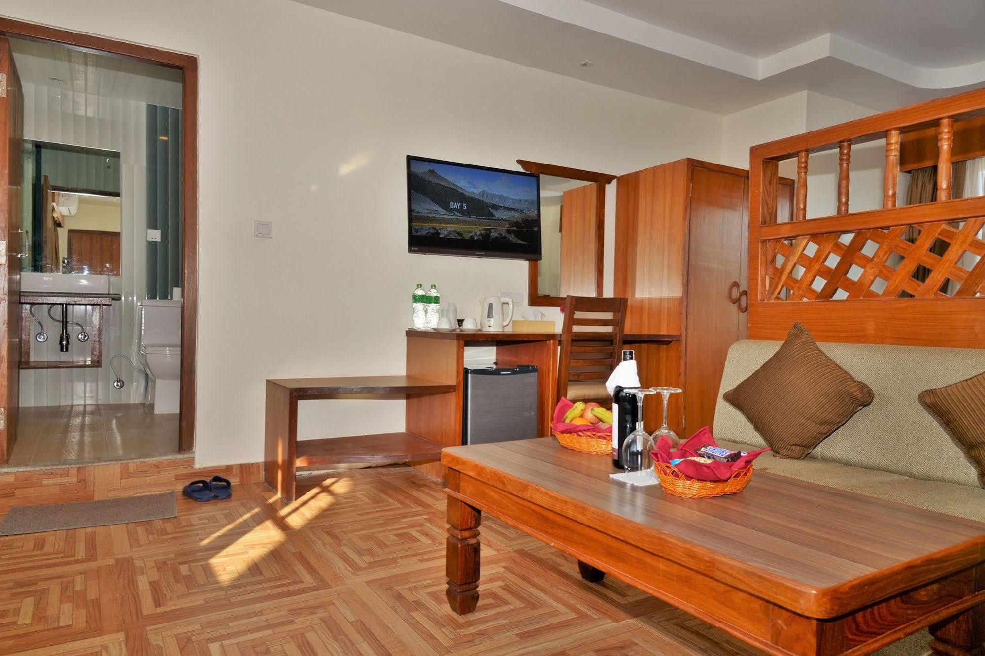 Hotel Mountain View - Lakeside Pokhara Eksteriør bilde