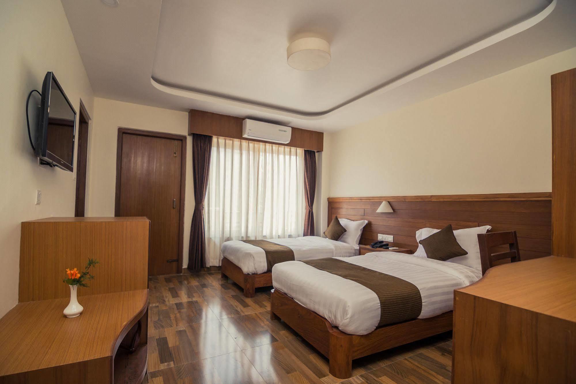 Hotel Mountain View - Lakeside Pokhara Eksteriør bilde