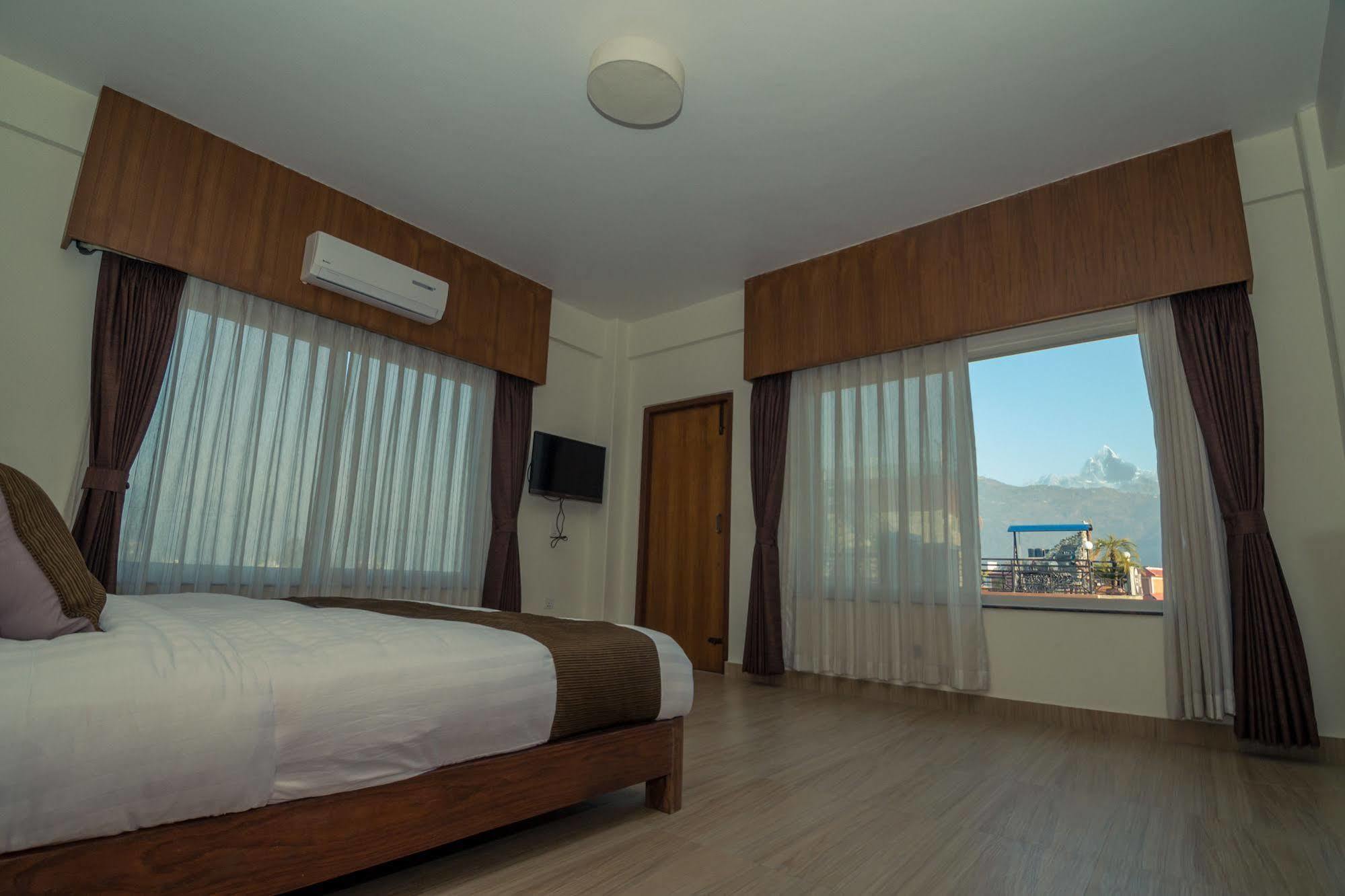 Hotel Mountain View - Lakeside Pokhara Eksteriør bilde
